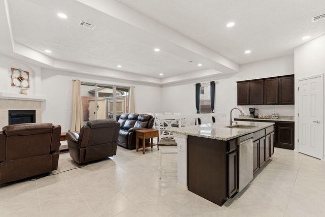 2562 Camino Plata Loop NE, Rio Rancho, NM 87144