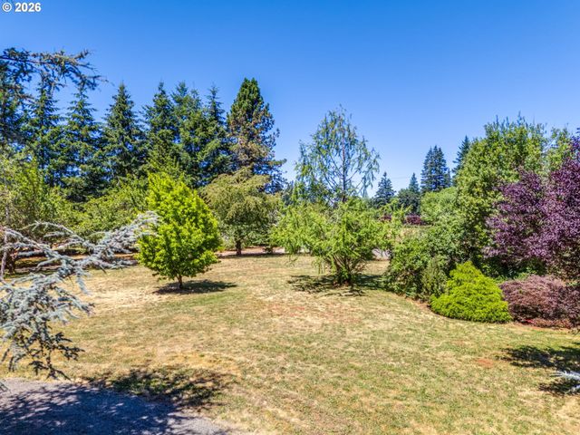 13358 S CARUS Rd, Oregon City, OR 97045
