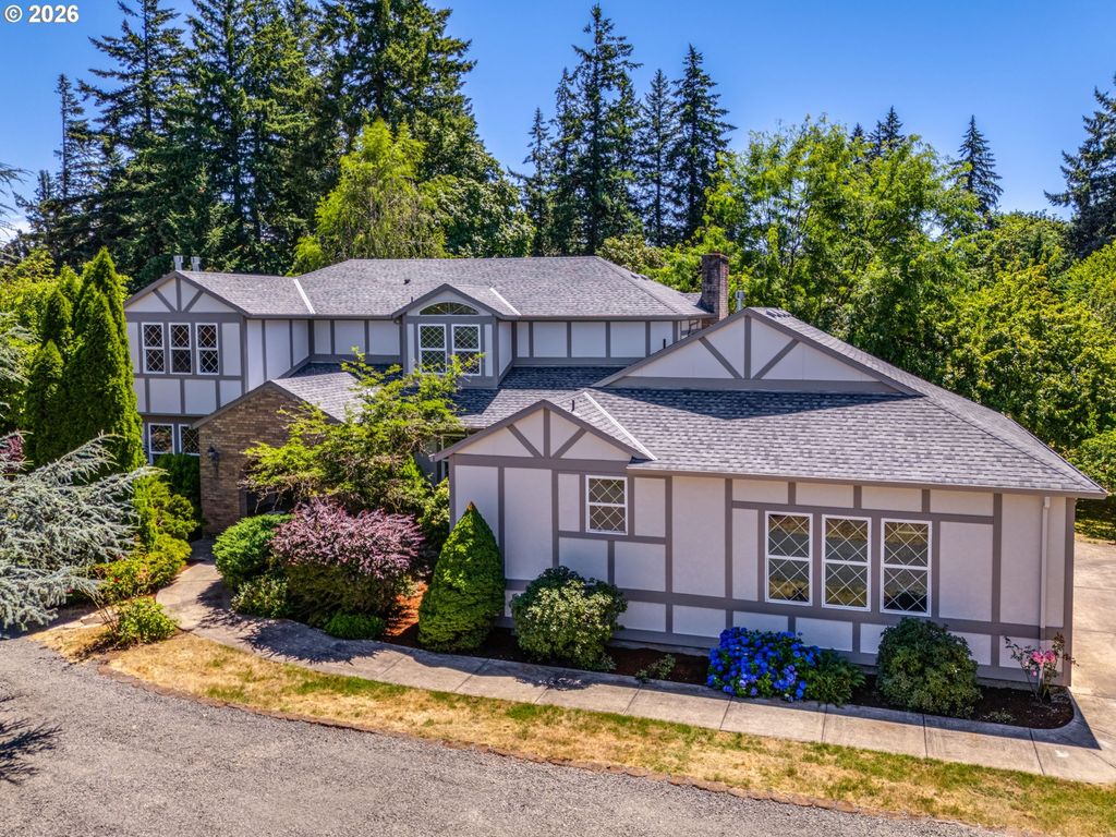 13358 S CARUS Rd, Oregon City, OR 97045