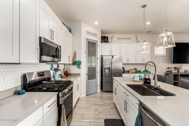 18522 W THISTLE LANDING Drive, Goodyear, AZ 85338