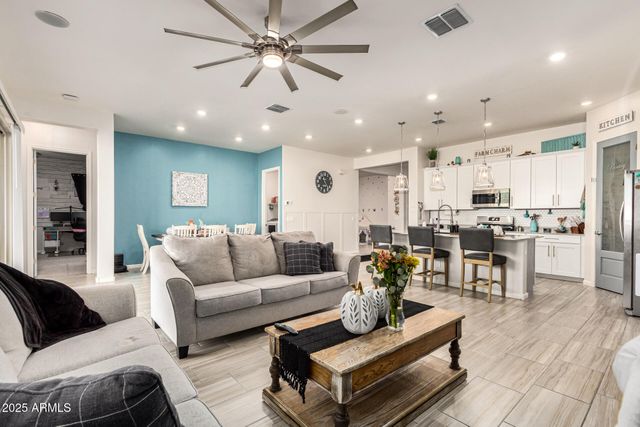 18522 W THISTLE LANDING Drive, Goodyear, AZ 85338