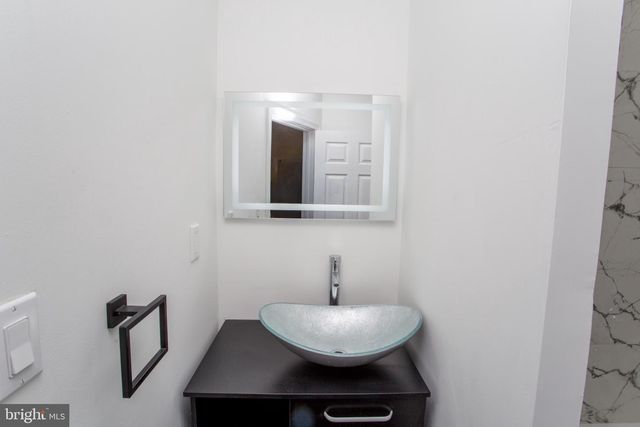 415 N HOBART ST, Philadelphia, PA 19131