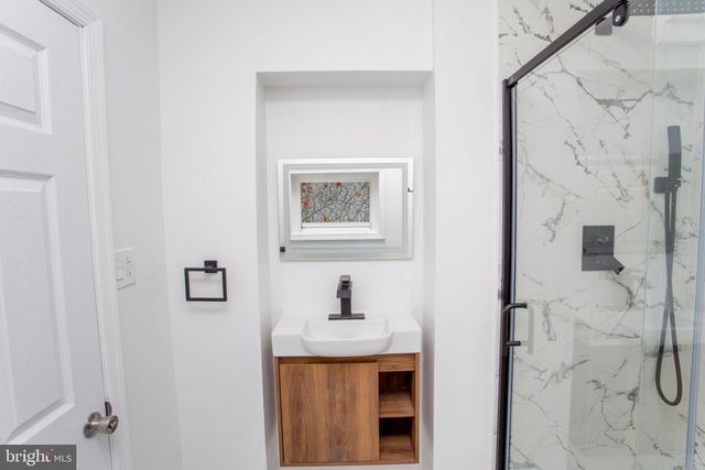 415 N HOBART ST, Philadelphia, PA 19131