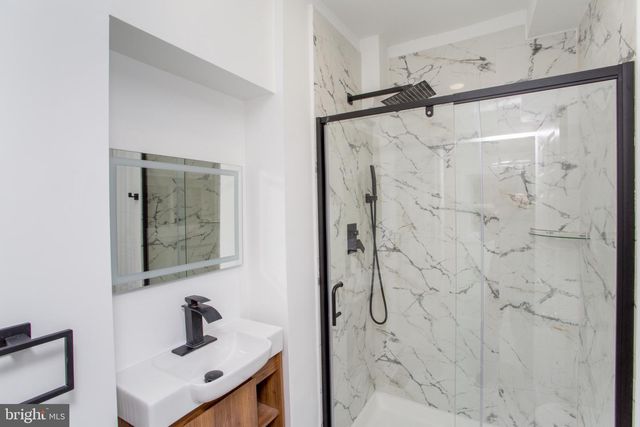 415 N HOBART ST, Philadelphia, PA 19131