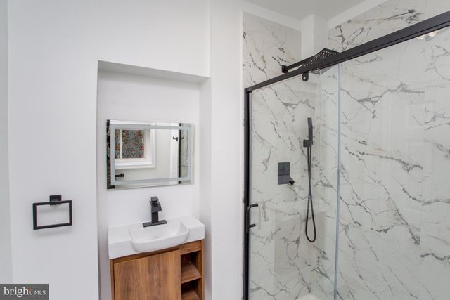 415 N HOBART ST, Philadelphia, PA 19131