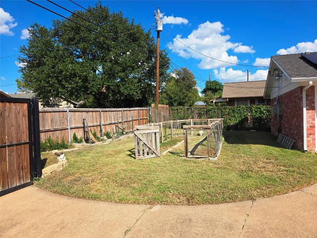 3613 Flamingo Lane, Irving, TX 75062