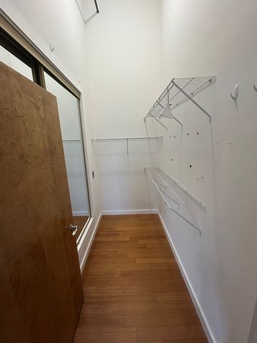 1511 Main St CPH7, Worcester, MA 01603