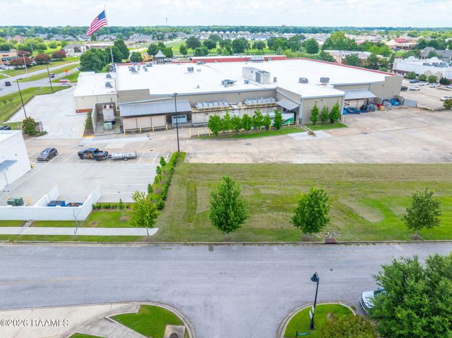 133 Stonehurst Drive, Youngsville, LA 70592
