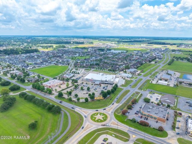 133 Stonehurst Drive, Youngsville, LA 70592