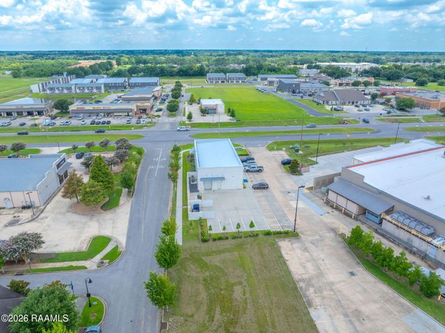 133 Stonehurst Drive, Youngsville, LA 70592
