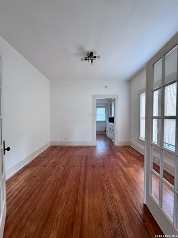 830 TEXAS AVE, San Antonio, TX 78201