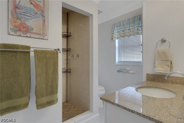 2302 SW 27th TER, Cape Coral, FL 33914