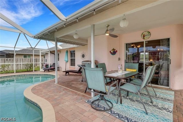 2302 SW 27th TER, Cape Coral, FL 33914