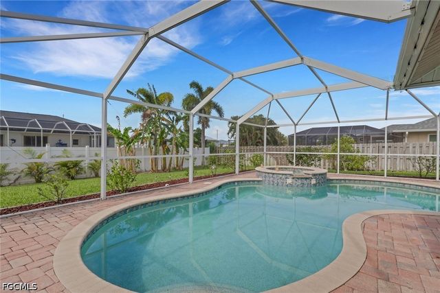 2302 SW 27th TER, Cape Coral, FL 33914
