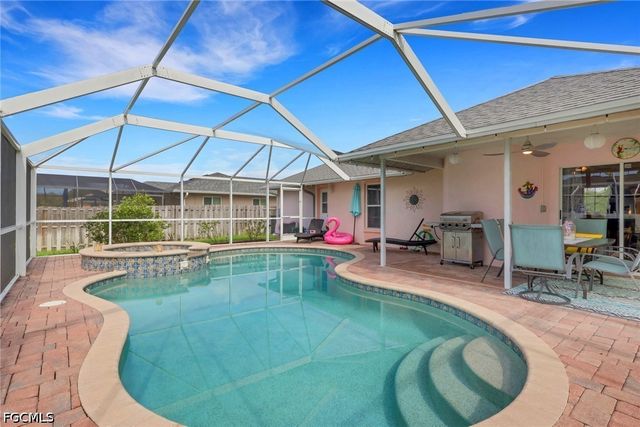 2302 SW 27th TER, Cape Coral, FL 33914