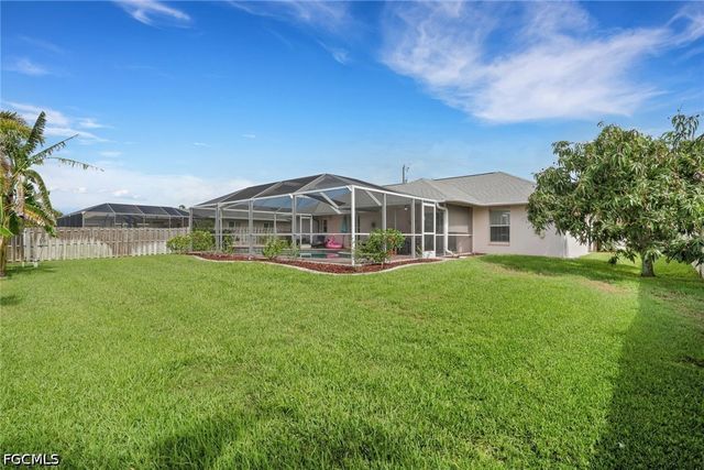 2302 SW 27th TER, Cape Coral, FL 33914