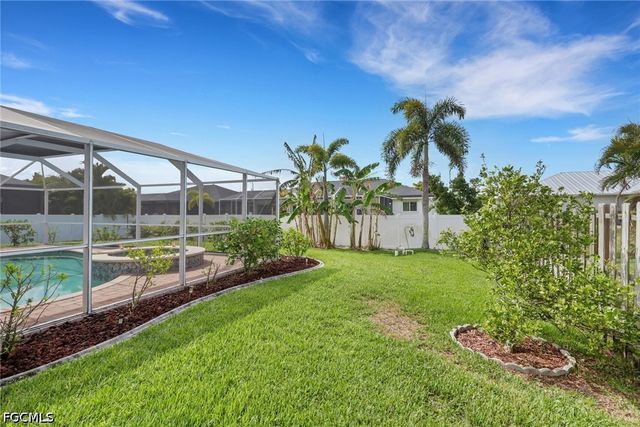2302 SW 27th TER, Cape Coral, FL 33914