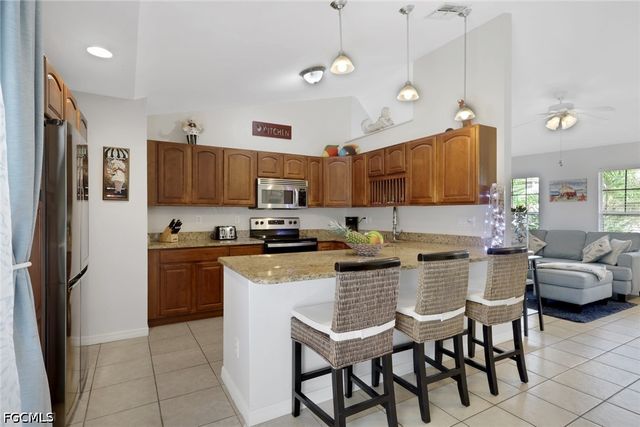 2302 SW 27th TER, Cape Coral, FL 33914