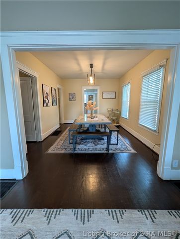 112 E Harrison Avenue, Clarksville, IN 47129