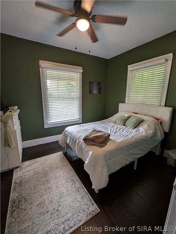 112 E Harrison Avenue, Clarksville, IN 47129