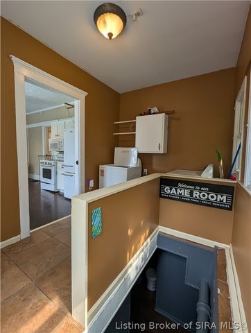 112 E Harrison Avenue, Clarksville, IN 47129