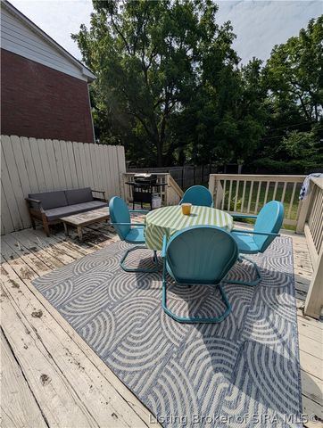 112 E Harrison Avenue, Clarksville, IN 47129