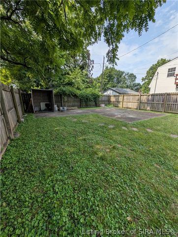112 E Harrison Avenue, Clarksville, IN 47129