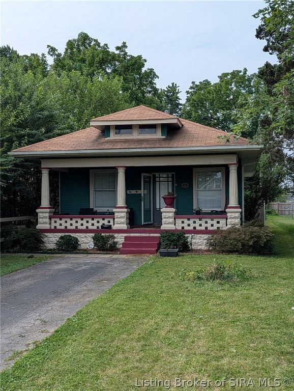112 E Harrison Avenue, Clarksville, IN 47129