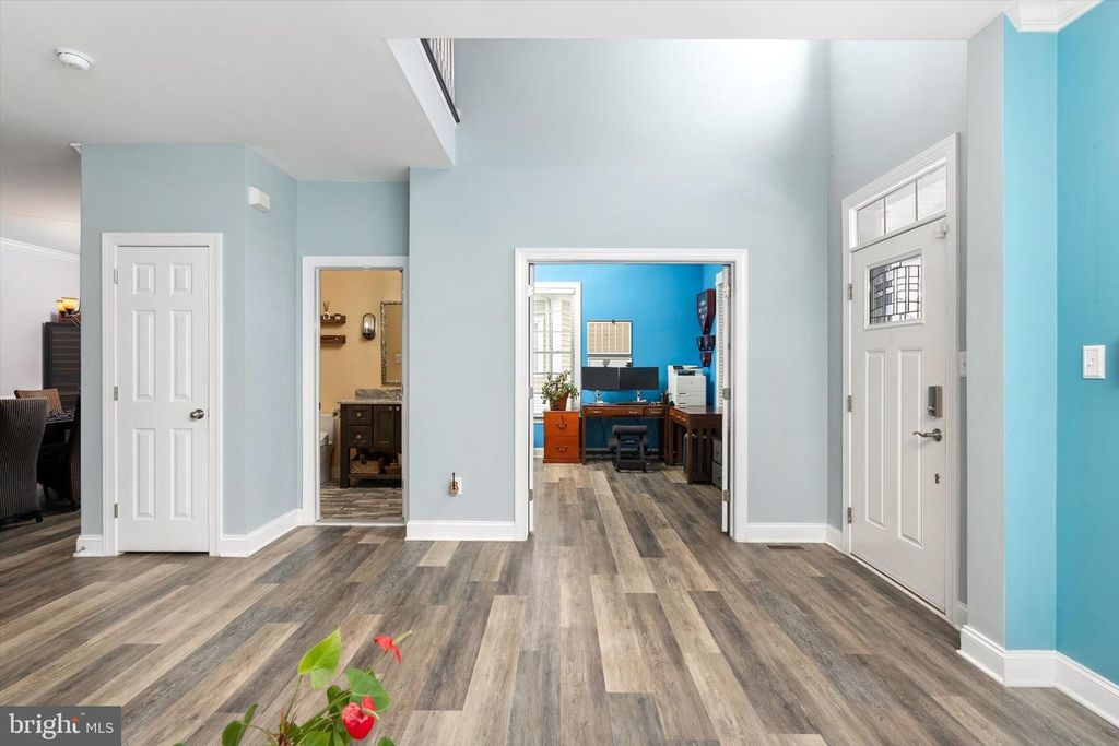 Image 10 of property listing at 1233 PARK ST, Robbinsville, NJ 08691