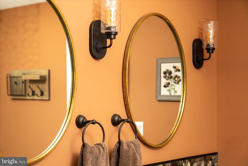 Image 41 of property listing at 1233 PARK ST, Robbinsville, NJ 08691