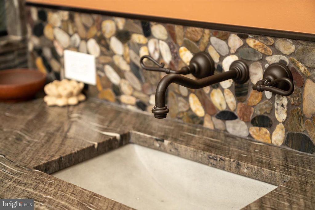 Image 42 of property listing at 1233 PARK ST, Robbinsville, NJ 08691