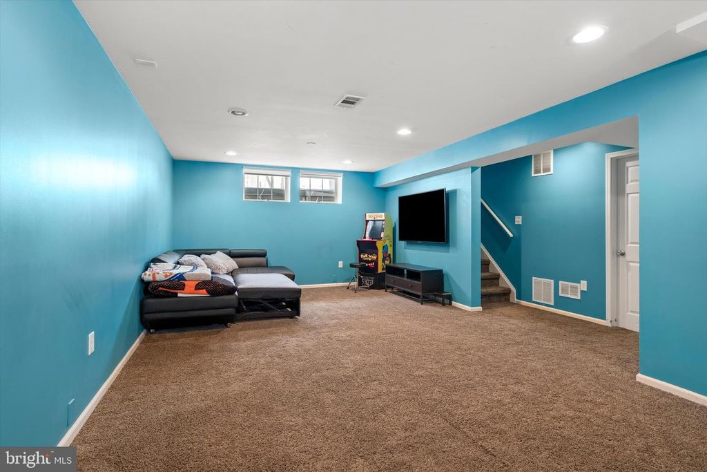 Image 51 of property listing at 1233 PARK ST, Robbinsville, NJ 08691