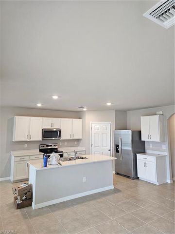 336 NW 15th TER, Cape Coral, FL 33993