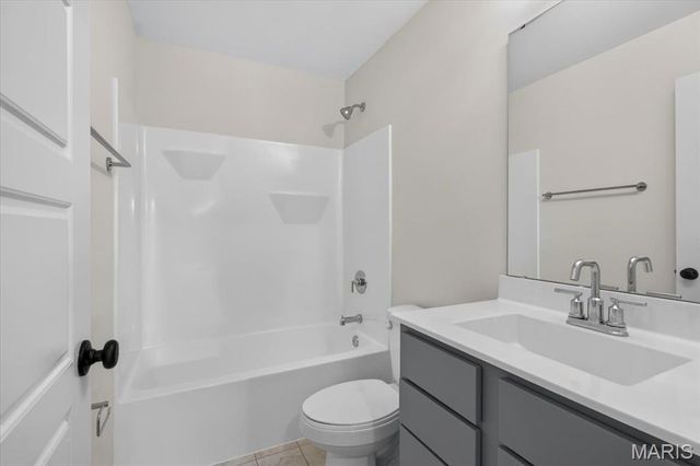 206 Red Cliff Court, Wentzville, MO 63385