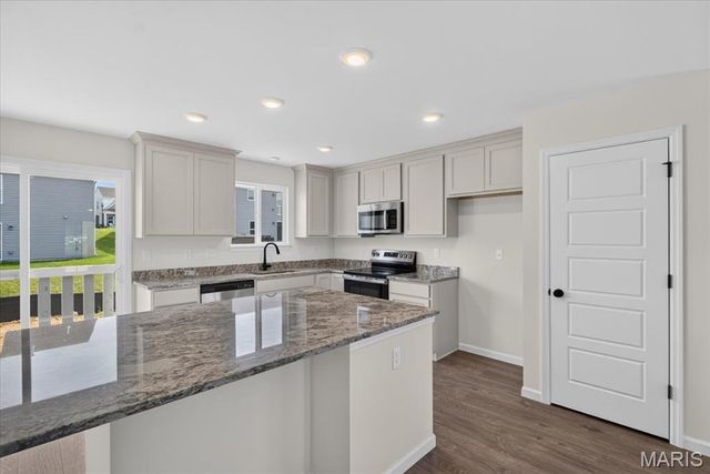 206 Red Cliff Court, Wentzville, MO 63385