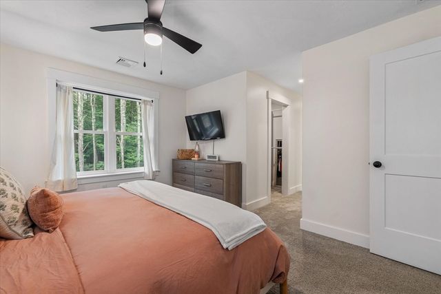 50 Hillside Dr, Sturbridge, MA 01566