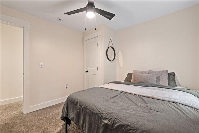 50 Hillside Dr, Sturbridge, MA 01566