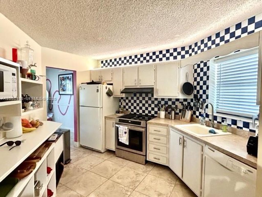 6555 W Broward Boulevard 306, Plantation, FL 33317