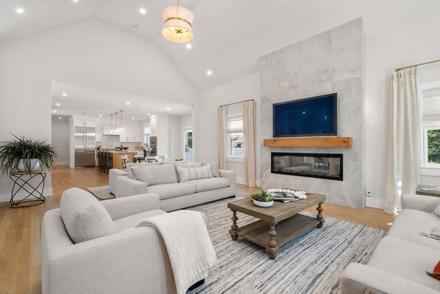 265 Weston Rd, Wellesley, MA 02482
