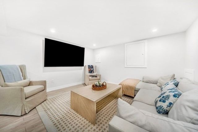 265 Weston Rd, Wellesley, MA 02482