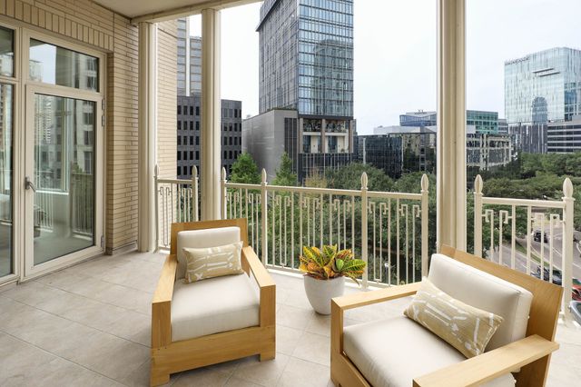 2555 N Pearl Street 505, Dallas, TX 75201