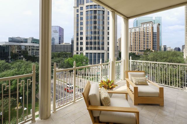 2555 N Pearl Street 505, Dallas, TX 75201