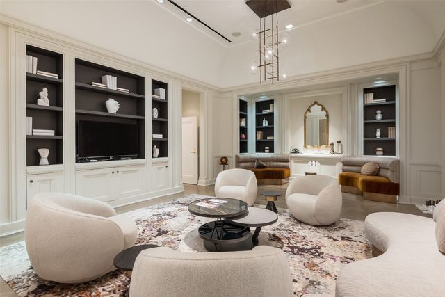 2555 N Pearl Street 505, Dallas, TX 75201