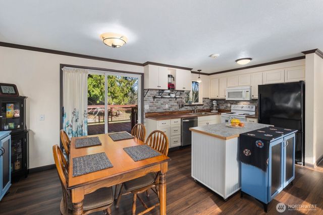 23915 158th Street E, Buckley, WA 98321