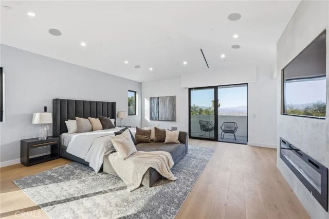 4331 Alonzo, Encino, CA 91316