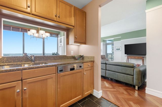 1 Avery St 35C, Boston, MA 02111