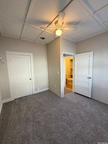 105 Heflin, San Antonio, TX 78210