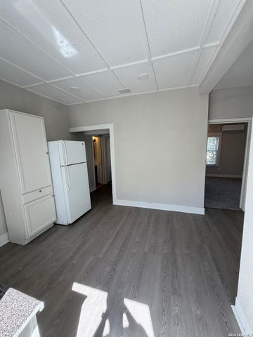 105 Heflin, San Antonio, TX 78210
