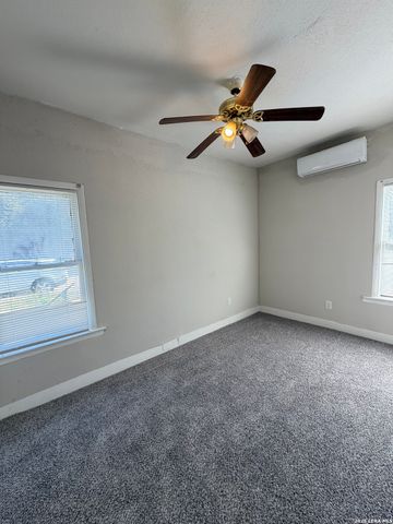 105 Heflin, San Antonio, TX 78210