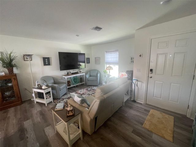 5226 FARMINGTON AVENUE, North Port, FL 34288